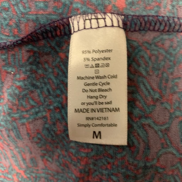 LULAROE! PURPLE & RED ACCENTS STRETCHY LIGHTWEIGHT SHORT SLEEVE LONG TUNIC TOP - Picture 7 of 8